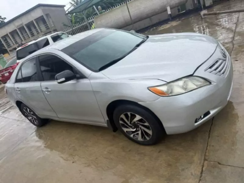 Toyota Camry   - 2007