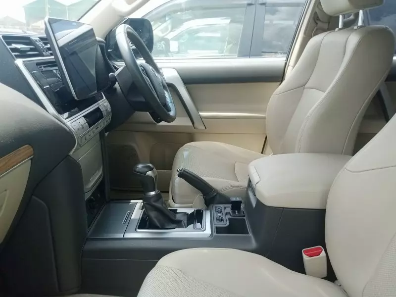 Toyota Landcruiser Prado   - 2017