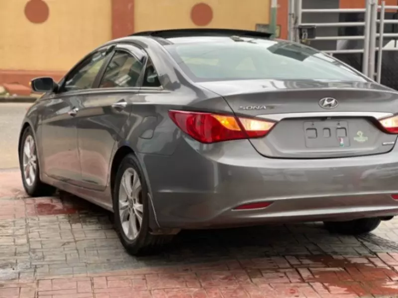 Hyundai SONATA 2,0L BVA GL   - 2013