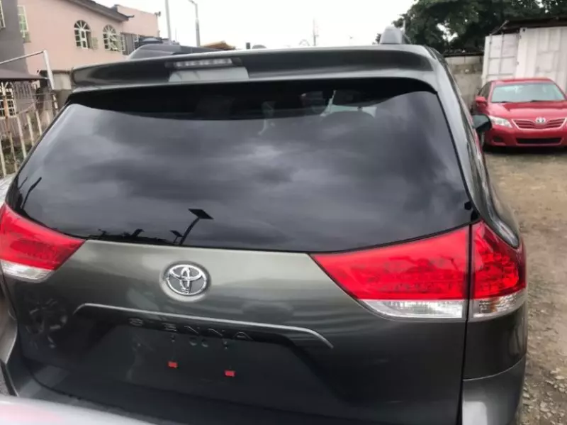 Toyota Sienna   - 2012