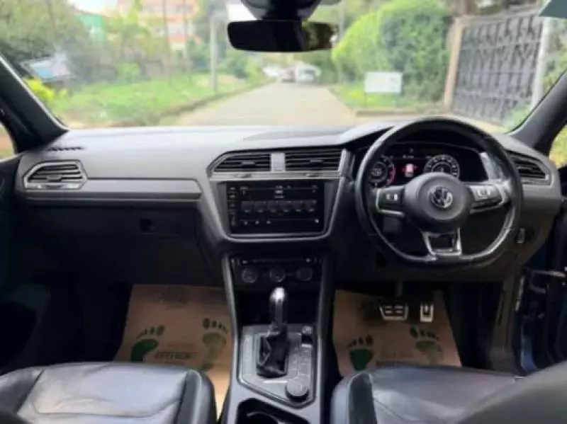 Volkswagen Tiguan   - 2019