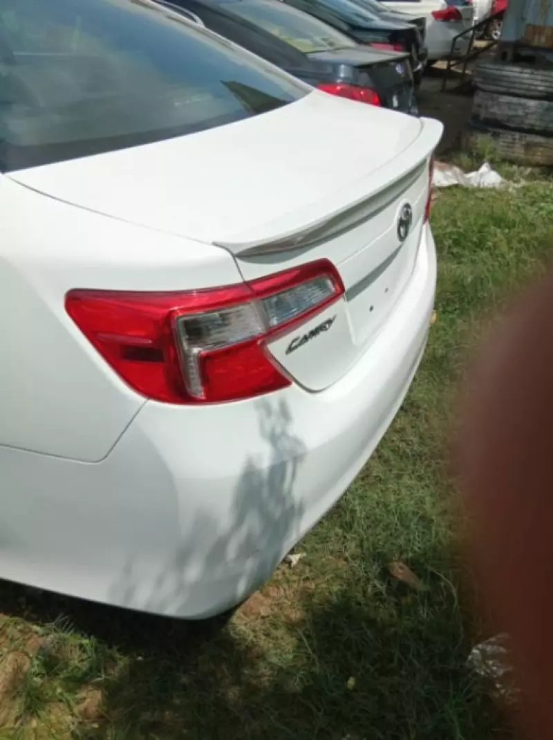 Toyota Camry   - 2014