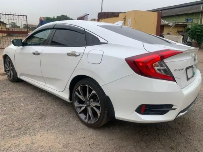 Honda Civic   - 2020