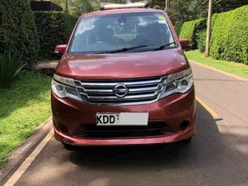 Nissan Serena   - 2014