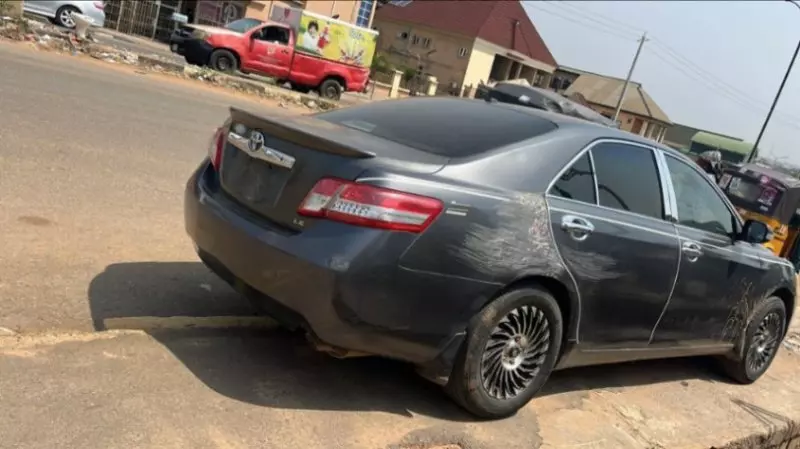 Toyota Camry   - 2011