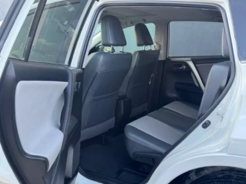 Toyota RAV 4   - 2015