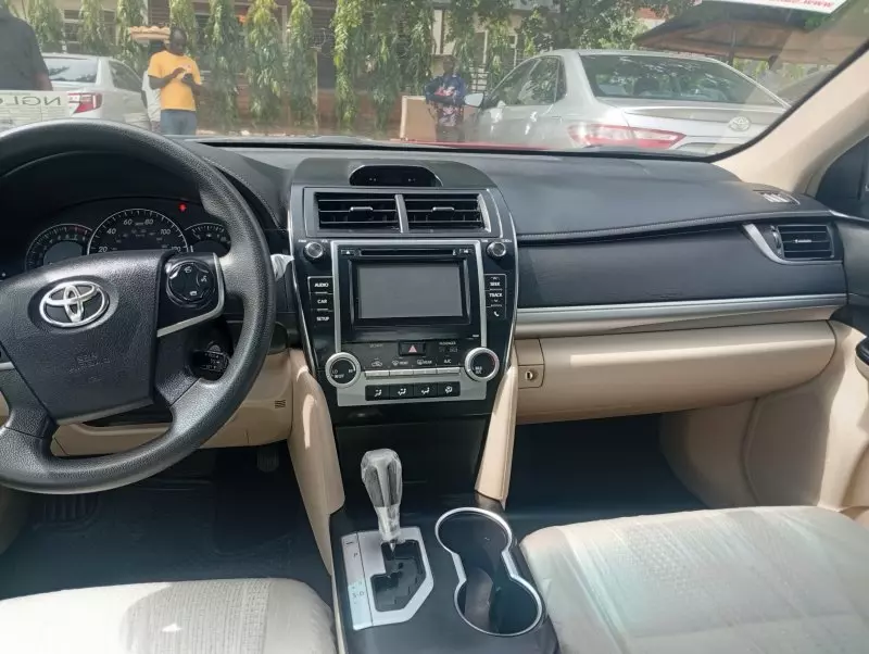 Toyota Camry   - 2014