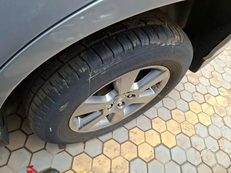 Toyota Harrier   - 2012