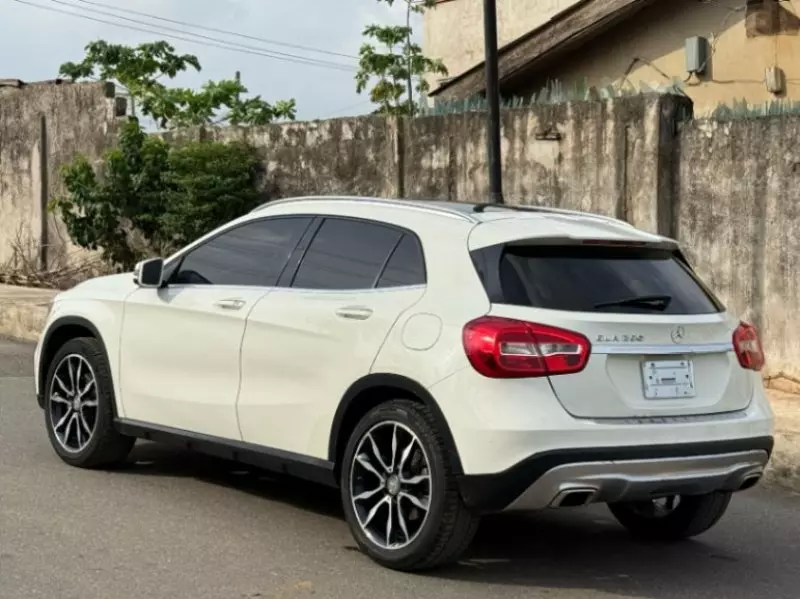Mercedes-Benz GLA 250   - 2016