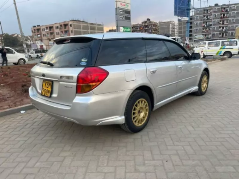 Subaru Legacy   - 2006