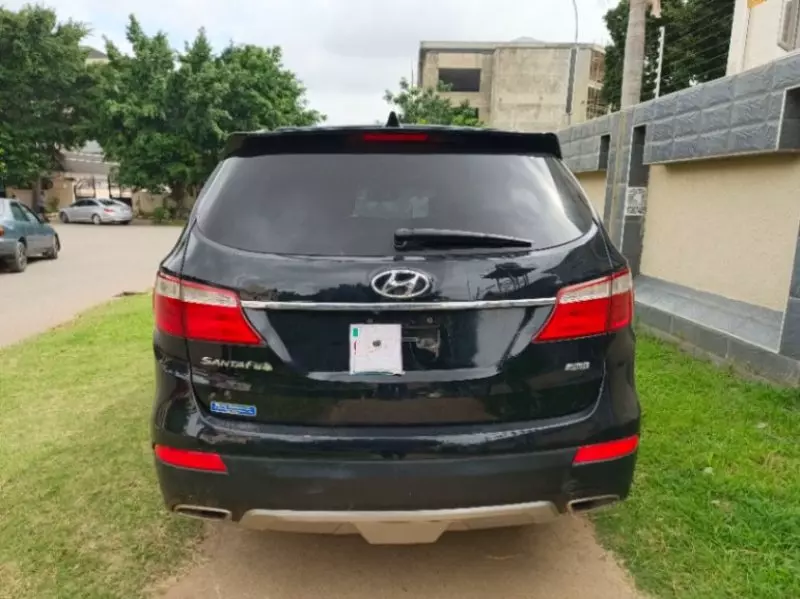 Hyundai Santa FE   - 2014