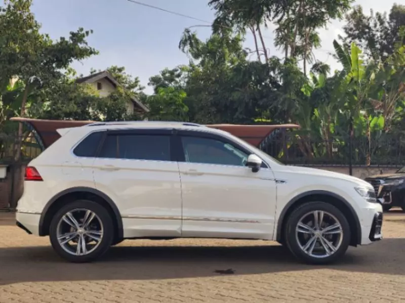 Volkswagen Tiguan   - 2019