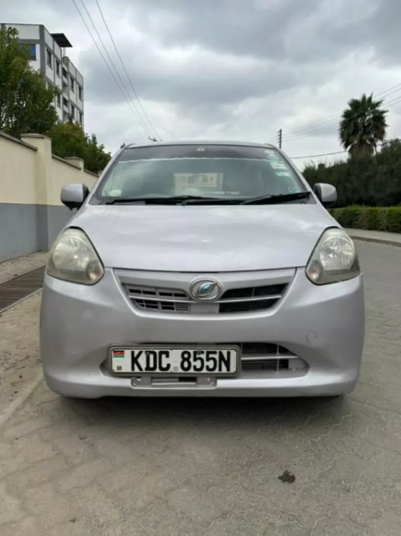 Daihatsu Mira    - 2017
