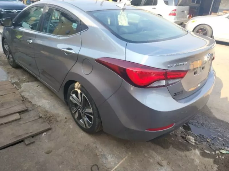 Hyundai Elantra   - 2015