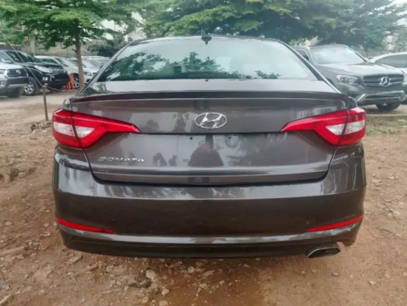 Hyundai Sonata   - 2015