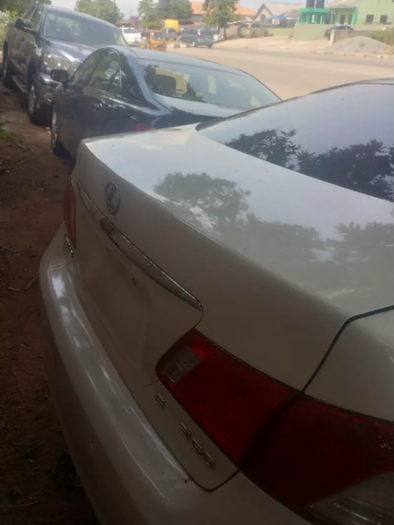 Lexus ES 350   - 2009