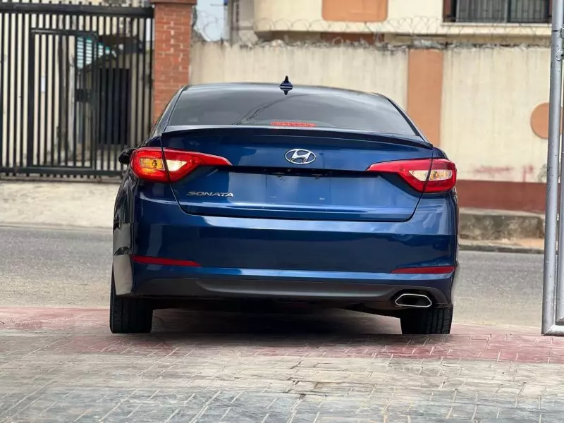 Hyundai Sonata   - 2015
