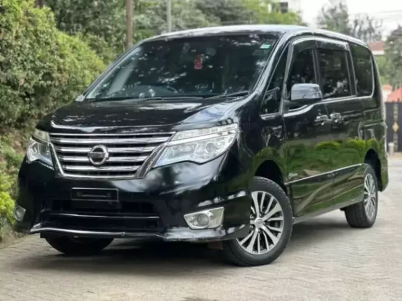 Nissan Serena Hybrid    - 2015