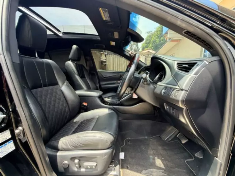 Toyota Harrier   - 2015