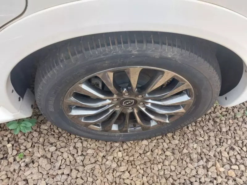 Nissan Armada   - 2021