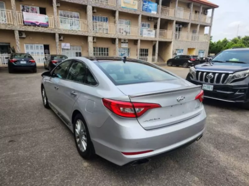 Hyundai Sonata - 2015