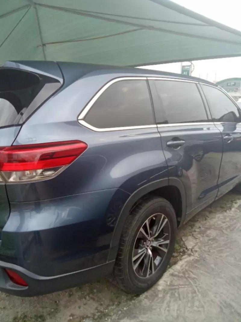 Toyota Highlander   - 2015
