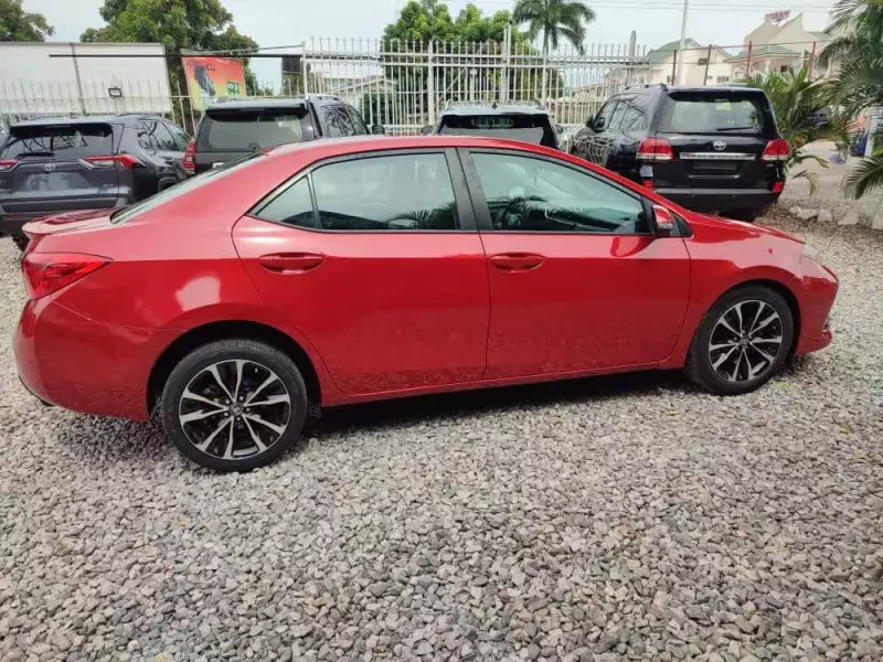 Toyota Corolla   - 2017