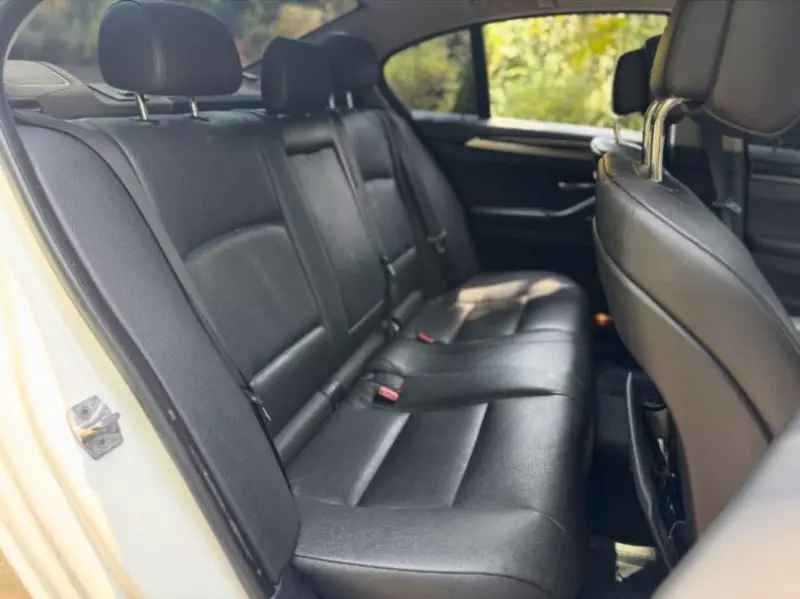 BMW 528i   - 2012