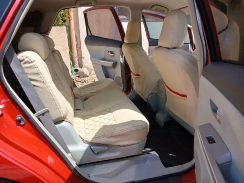 Toyota Prius   - 2013
