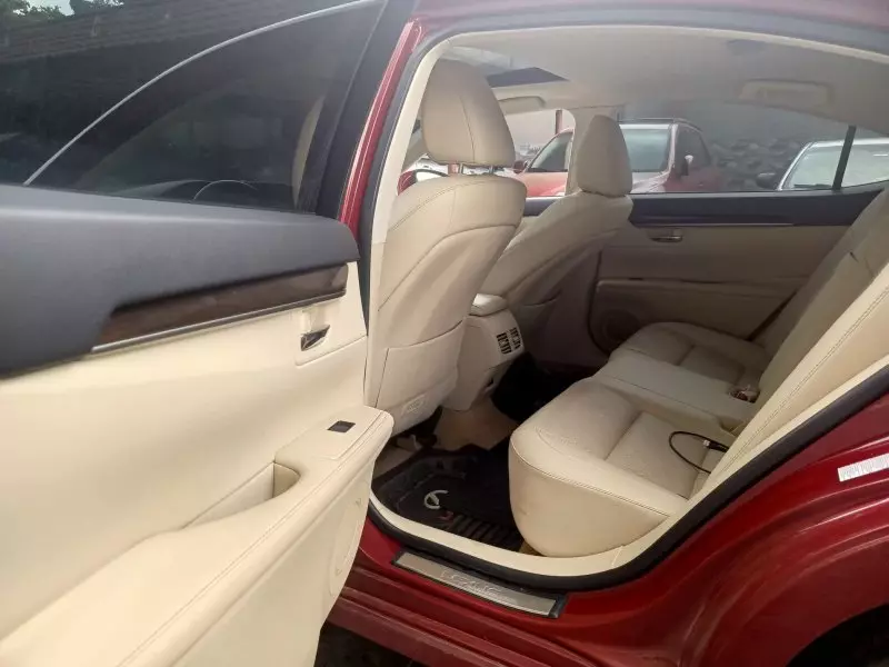 Lexus ES 350   - 2014