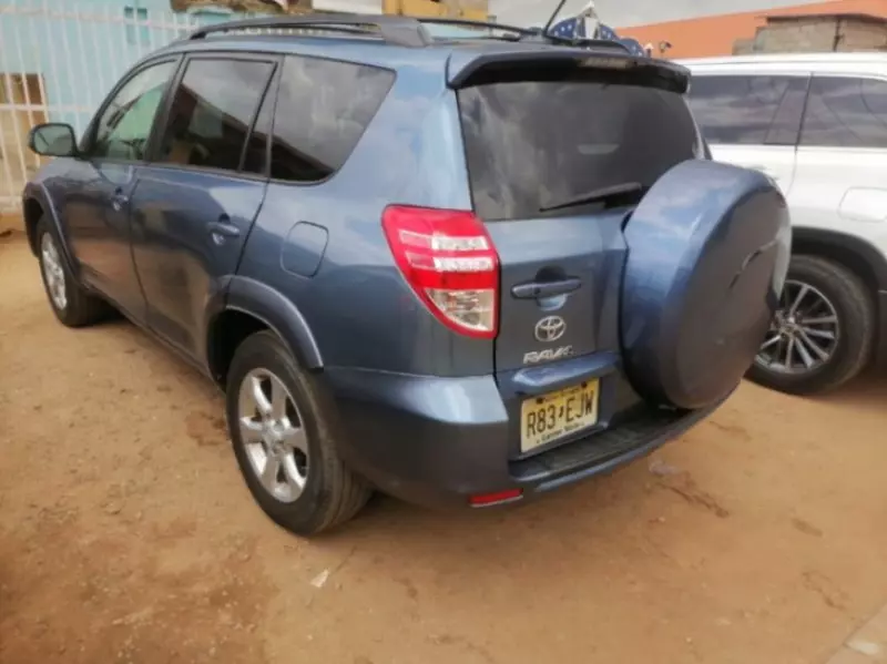 Toyota RAV4   - 2011