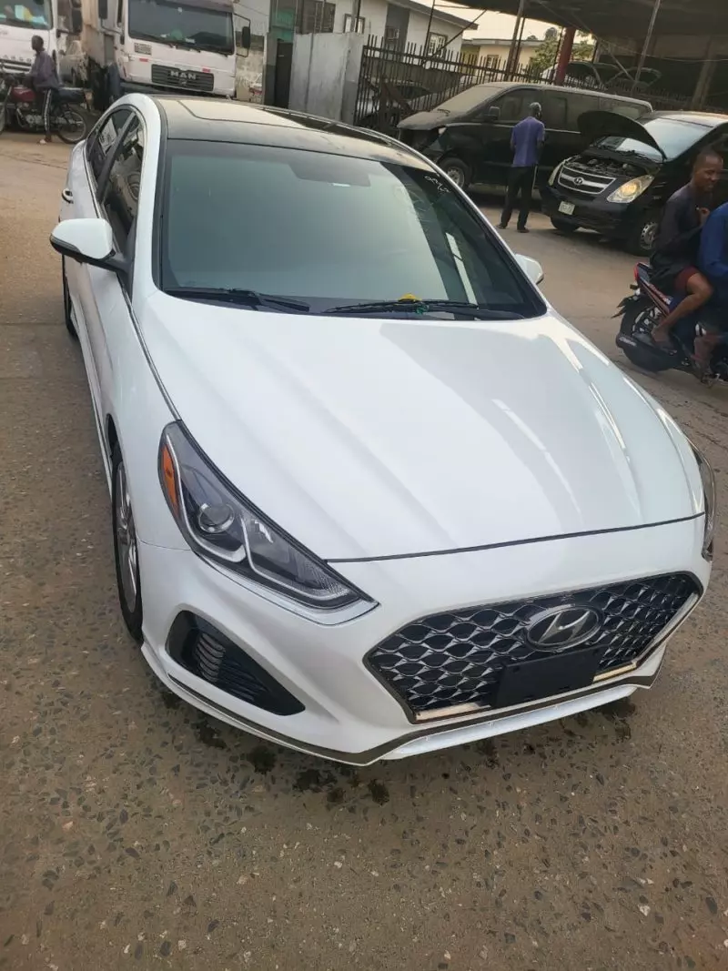 Hyundai Sonata   - 2019