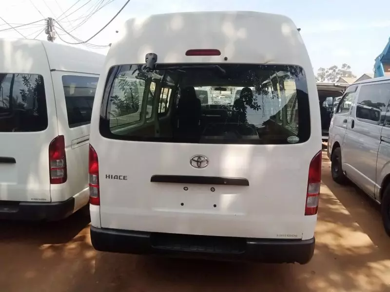 Toyota Hiace   - 2014