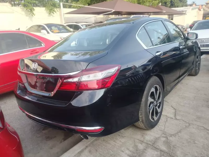 Honda Accord   - 2013