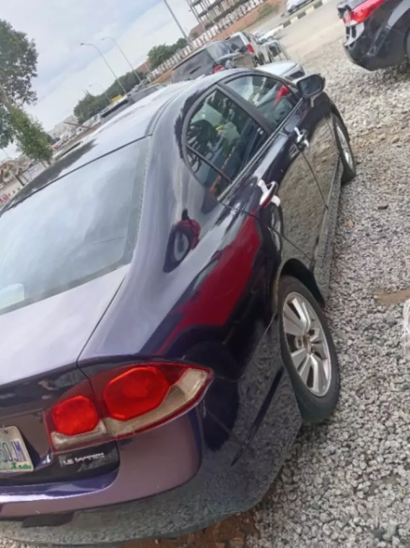 Honda Civic   - 2010
