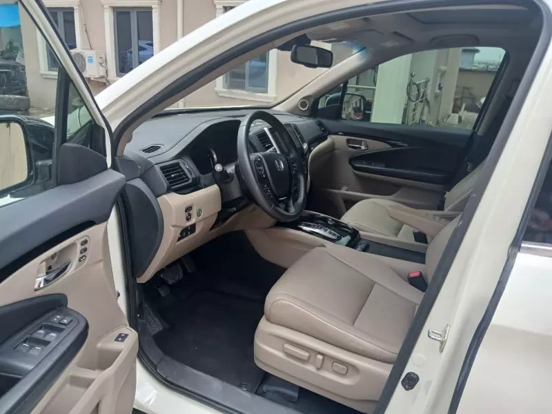 Honda Pilot   - 2017