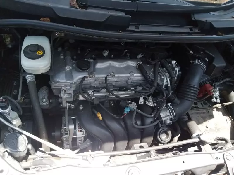Toyota Noah   - 2011