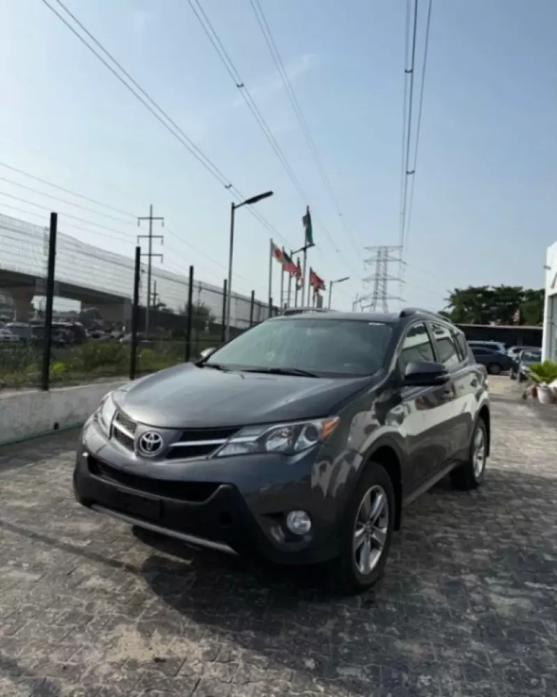 Toyota RAV4   - 2015