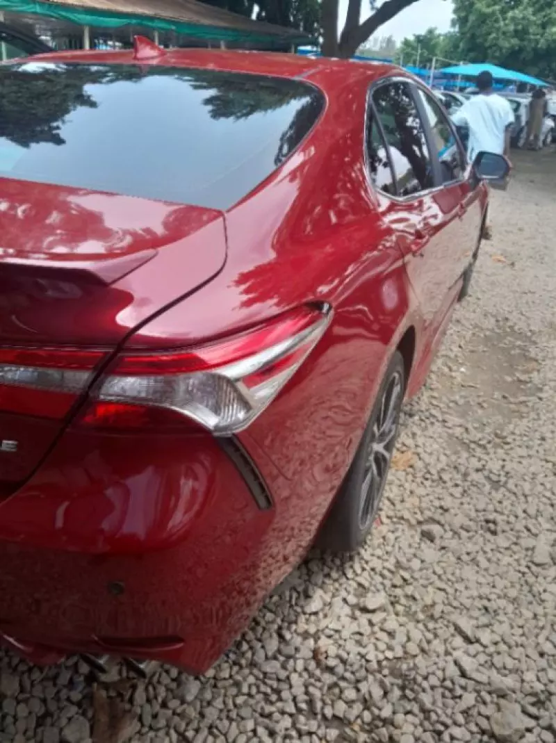 Toyota Camry   - 2018
