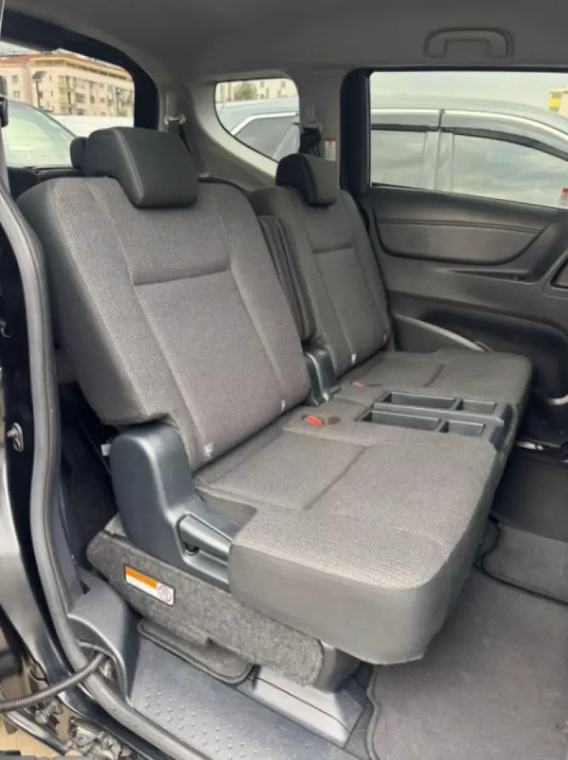 Toyota Sienta   - 2019
