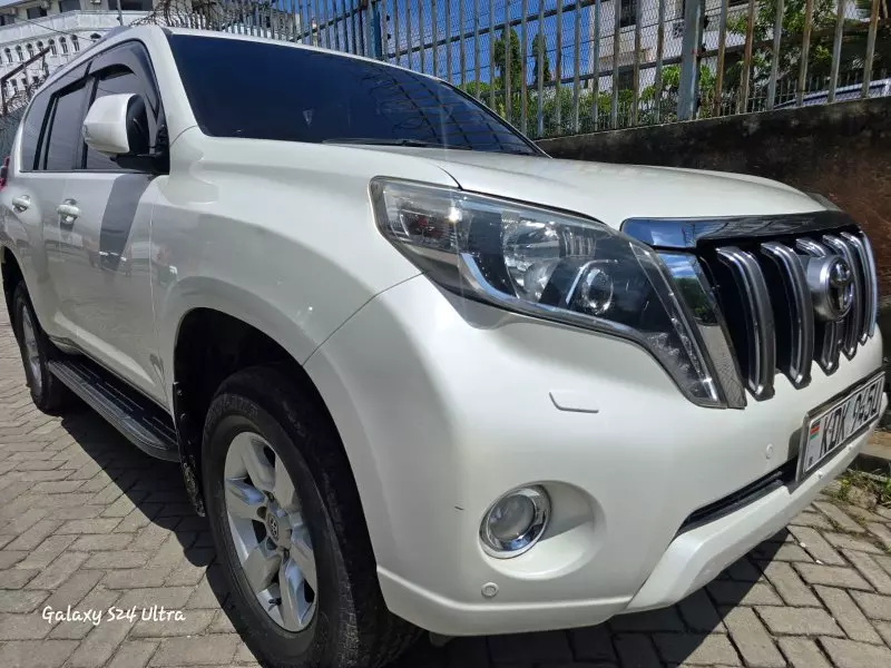 Toyota Land Cruiser Prado   - 2015