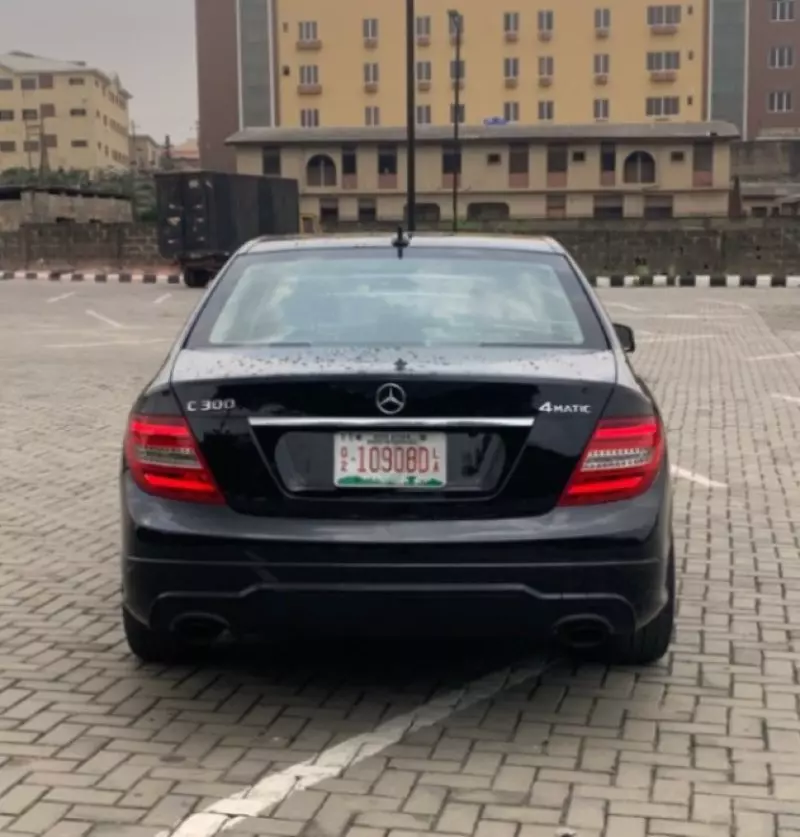 Mercedes-Benz C-Class   - 2011