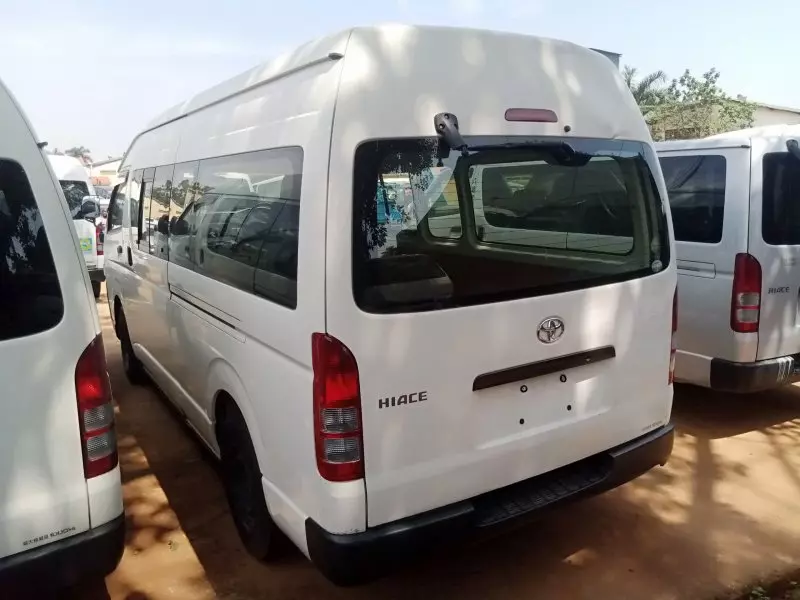Toyota Hiace   - 2014