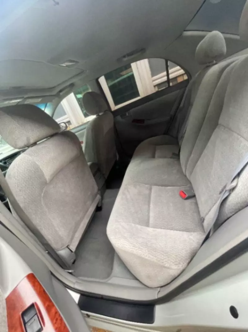 Toyota corolla   - 2011