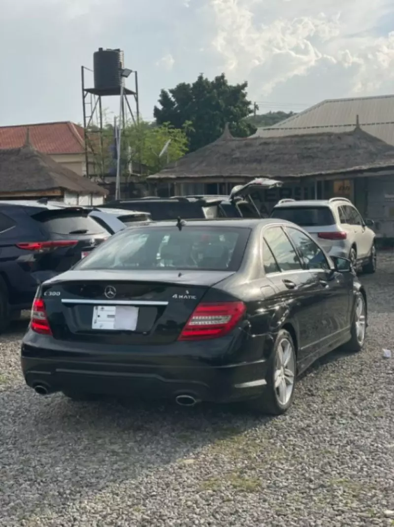 Mercedes-Benz C 300 - 2013