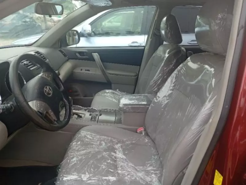 Toyota Highlander   - 2011