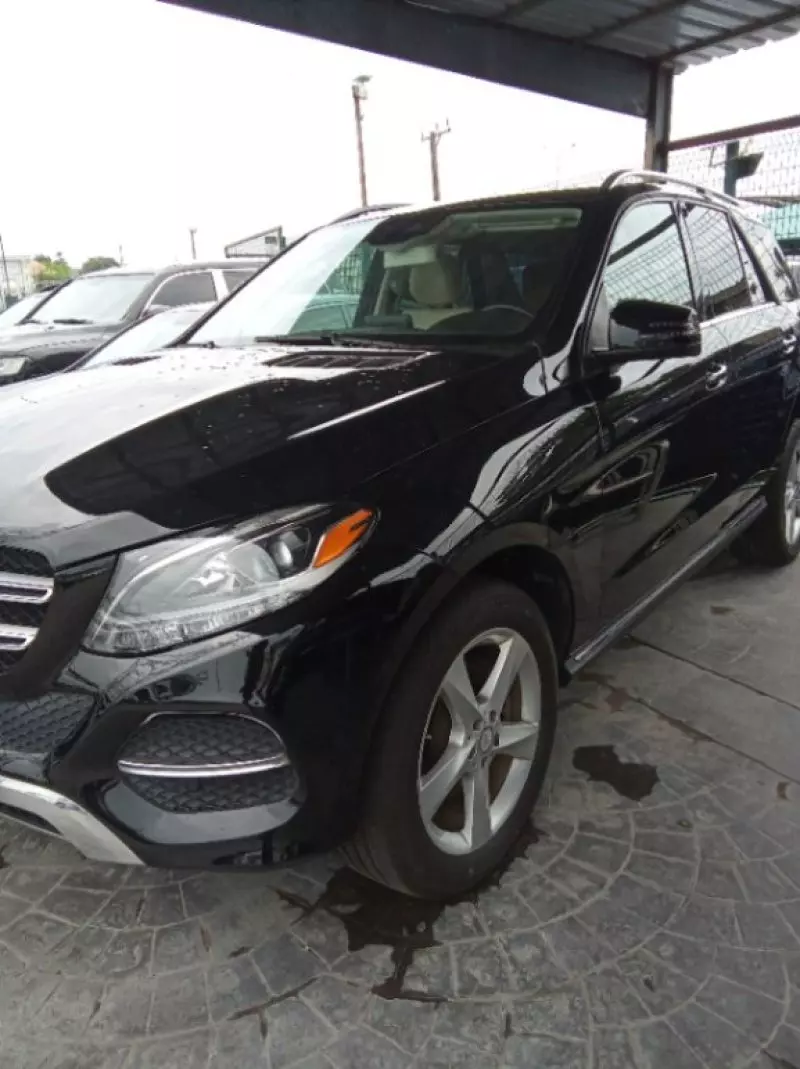 Mercedes-Benz GLE 350   - 2016