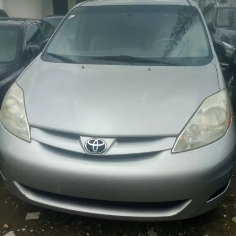 Toyota Sienna   - 2008