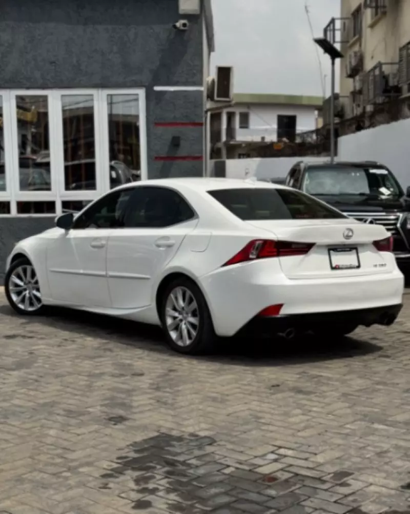 Lexus IS 250   - 2014