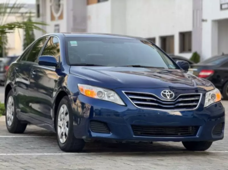 Toyota Camry - 2011